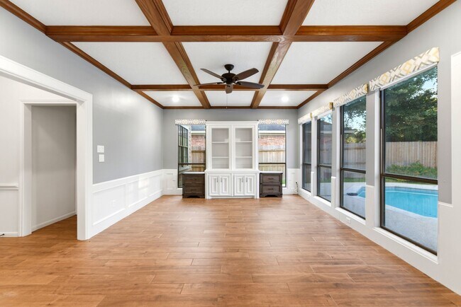 Building Photo - 5626 Spring Lodge Dr