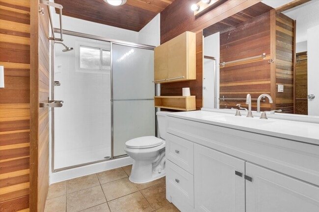 Building Photo - 8254 Mediterranean Way