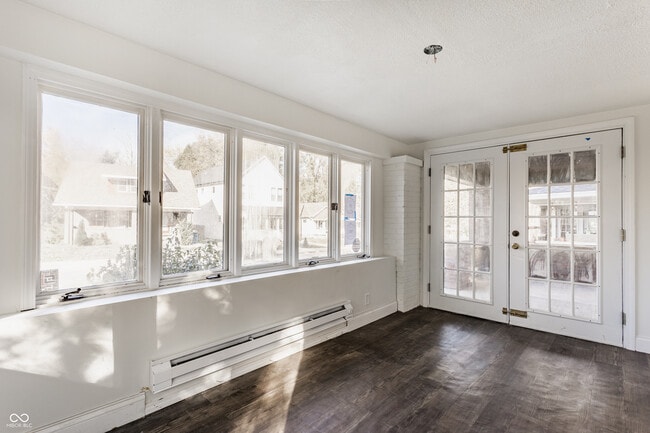 Building Photo - 1235 Tecumseh St