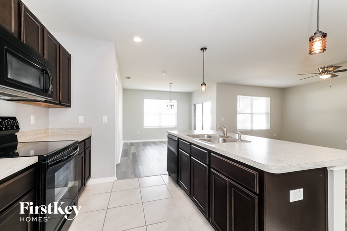 Building Photo - 3188 Royal Tern Dr