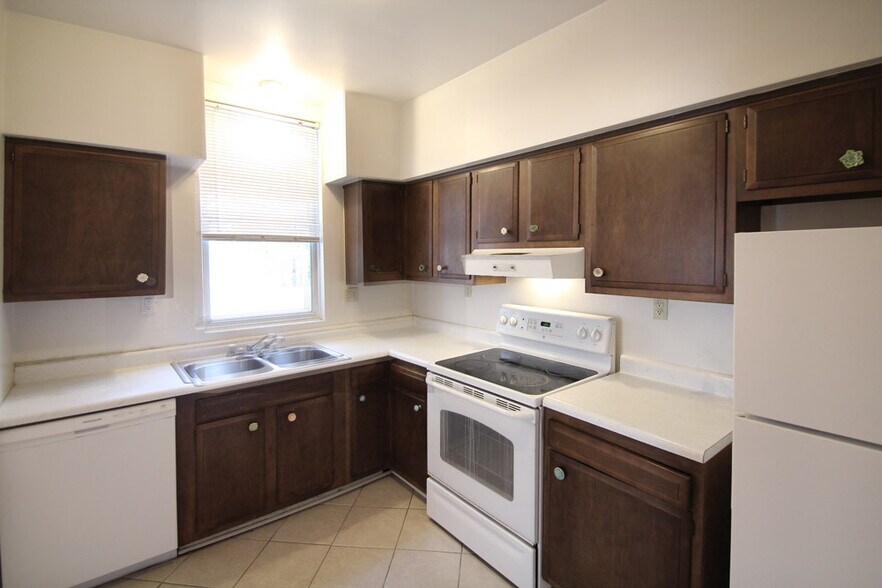 Building Photo - 507 Pitt St