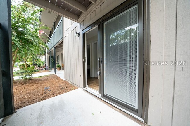 Building Photo - 141 Lamotte Dr