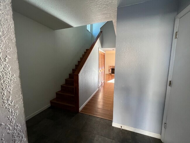 Building Photo - 189 San Pablo Ct