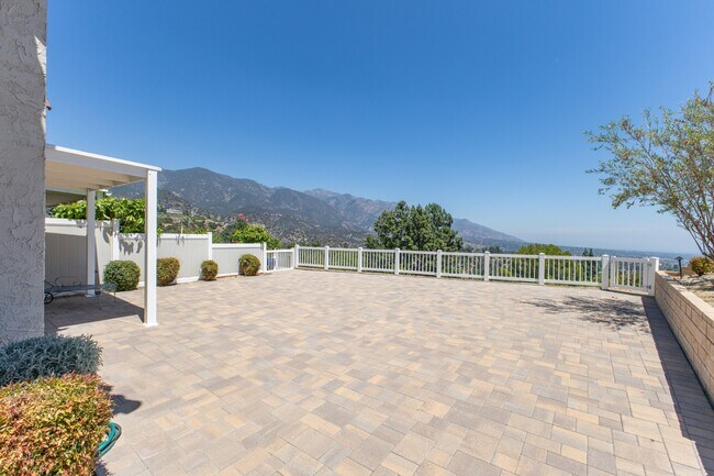 Building Photo - 738 Galaxy Heights Dr