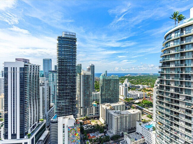 Building Photo - 801 S Miami Ave