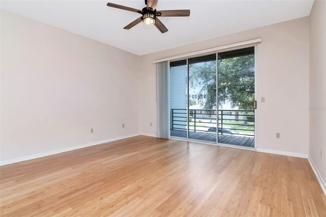 Building Photo - 320 Island Way