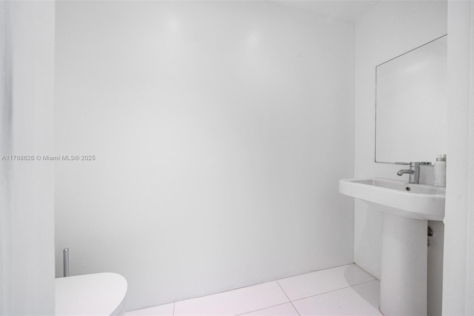 Building Photo - 1040 Biscayne Blvd