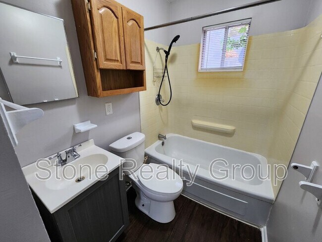 Building Photo - 5300 N 14th 1/2 St