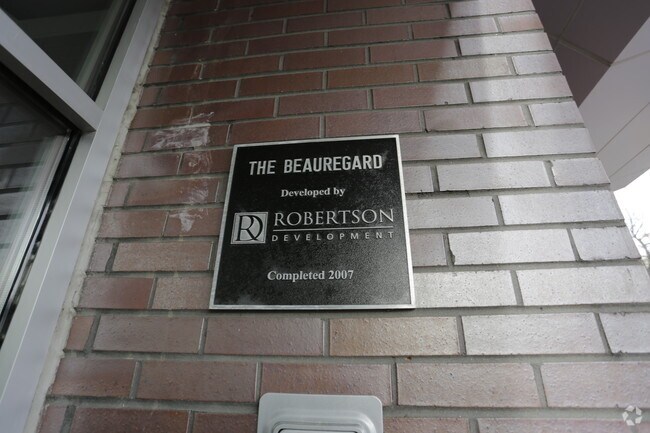Building Photo - Beauregard Condos