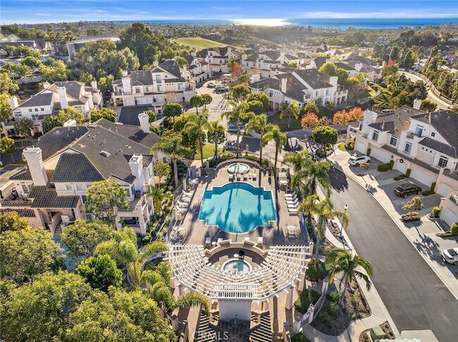 Building Photo - 31 Shorebreaker Dr