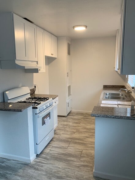 Building Photo - 13988 Foothill Blvd