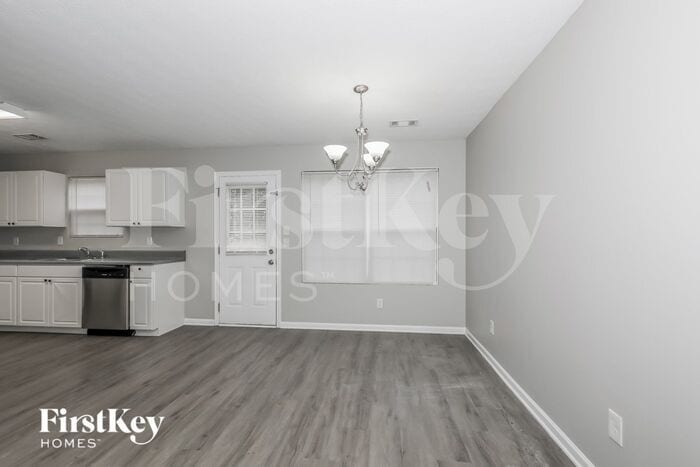 Building Photo - 311 Goldenrod Dr