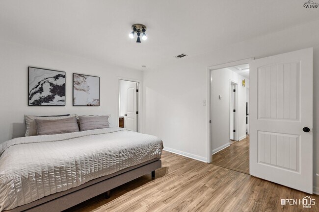 Building Photo - 4517 Wynnwood Dr