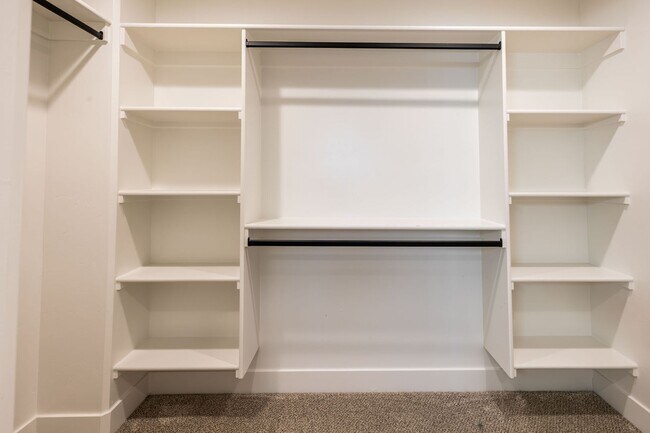 Building Photo - Beautiful 3 Bed, 2.5 Bath Townhome in Ashton