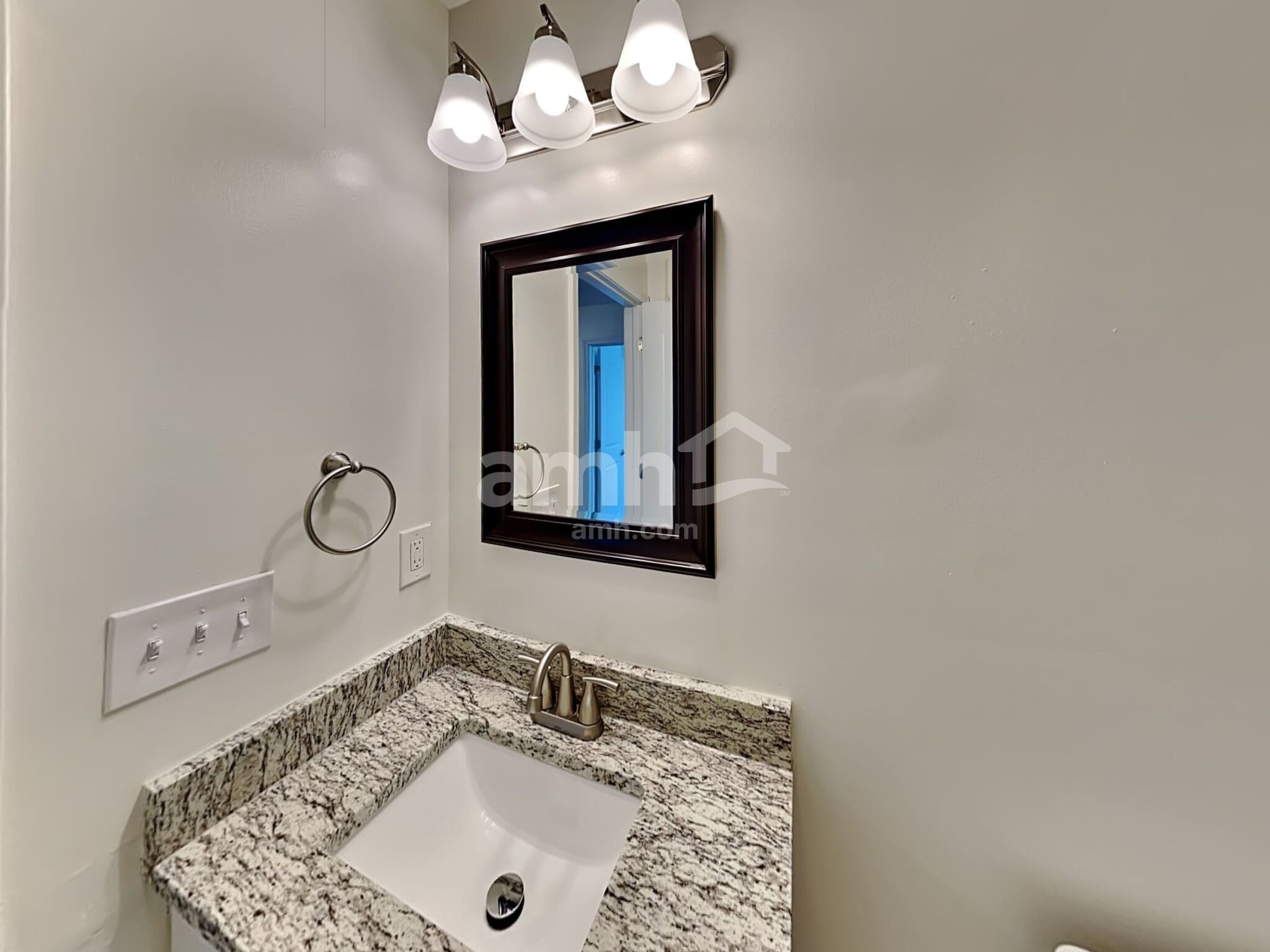 Building Photo - 25 Stoney Bluff Way