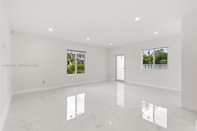 Building Photo - 14801 NW 5th Ave