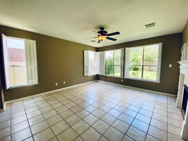 Building Photo - 6302 Spring Tide Ct