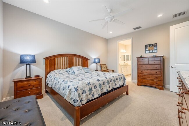 Building Photo - 2555 Seychelles Dr