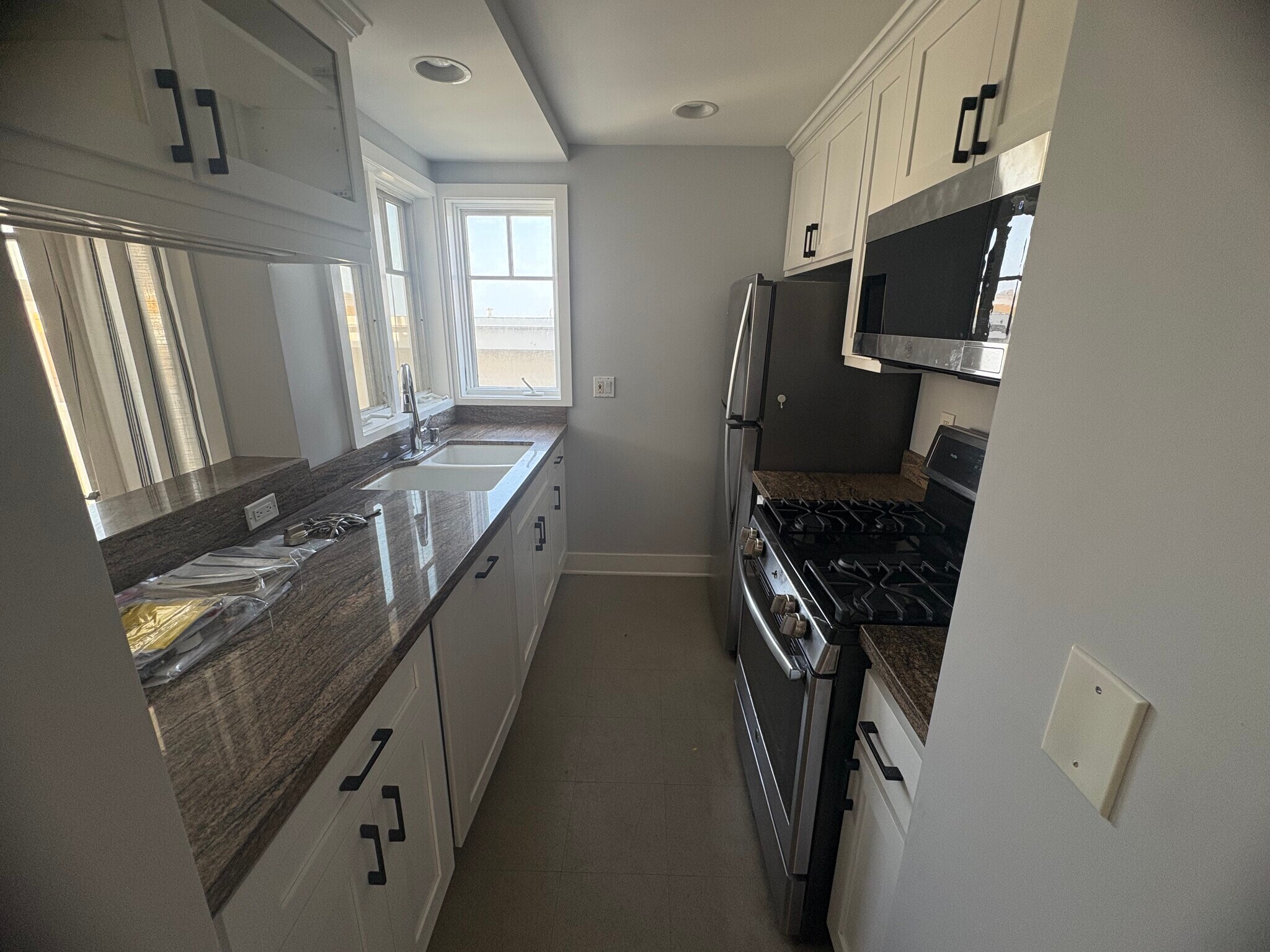 Kitchen - 121 31st Pl