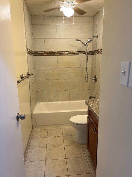 Building Photo - 830 Liloa St