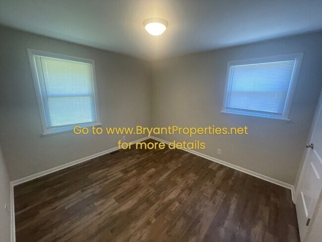 Building Photo - Duplex - 2 Bedroom, 1-Bath