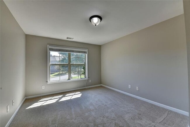 Building Photo - 4805 Shelbourne Dr