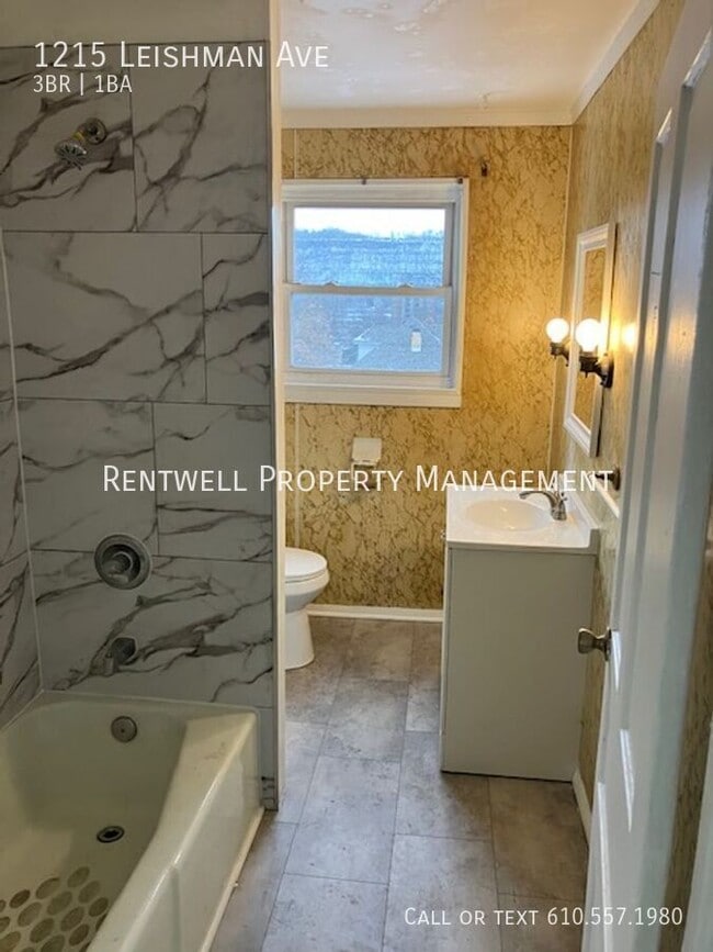 Building Photo - 1215 Leishman Ave