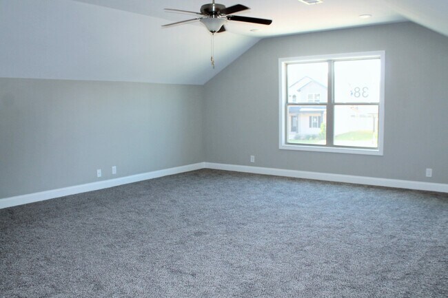 Building Photo - 257 Azalea Dr