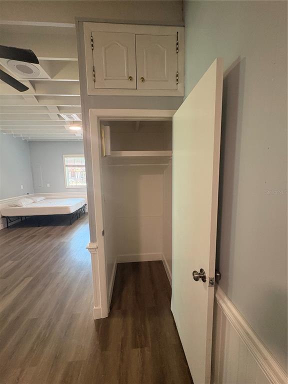 Building Photo - 976 SW Hamlet Cir