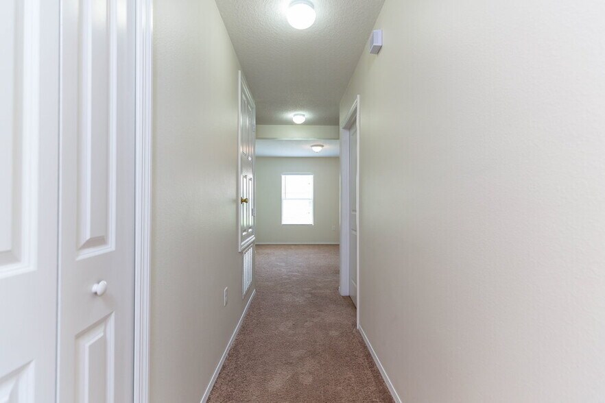 Building Photo - 2971 Breezy Meadow Rd