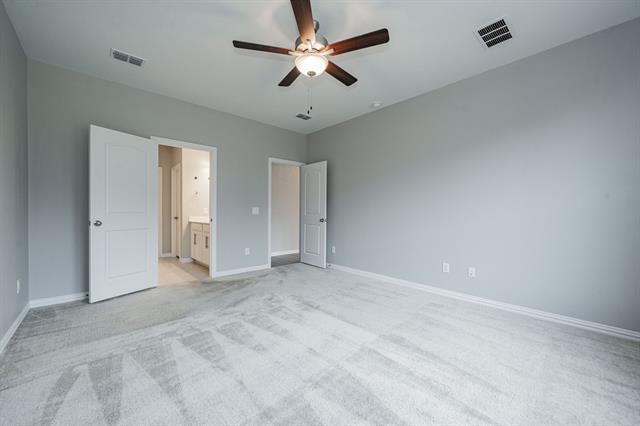 Building Photo - 427 Holt Ln