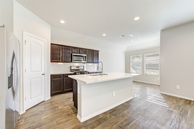Building Photo - 21335 Hendricks Holw Ln