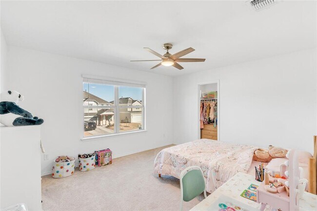 Building Photo - 308 Singing Dove Wy