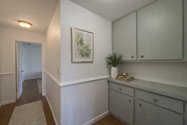 Building Photo - 1878 Autumn Oak Dr