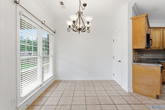 Building Photo - 146 Paul Revere Dr