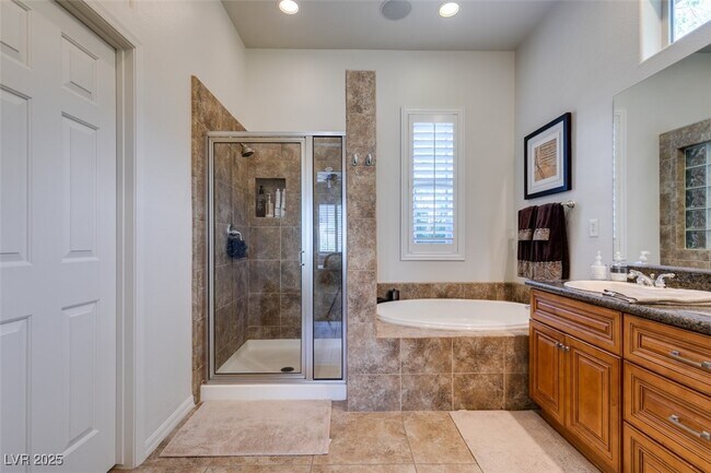 Building Photo - 46 Fountainhead Cir