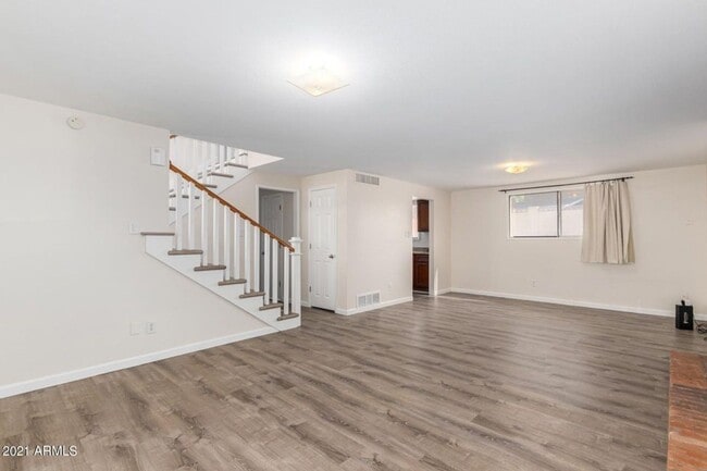 Building Photo - Great home in best ASU student neighborhood around campus