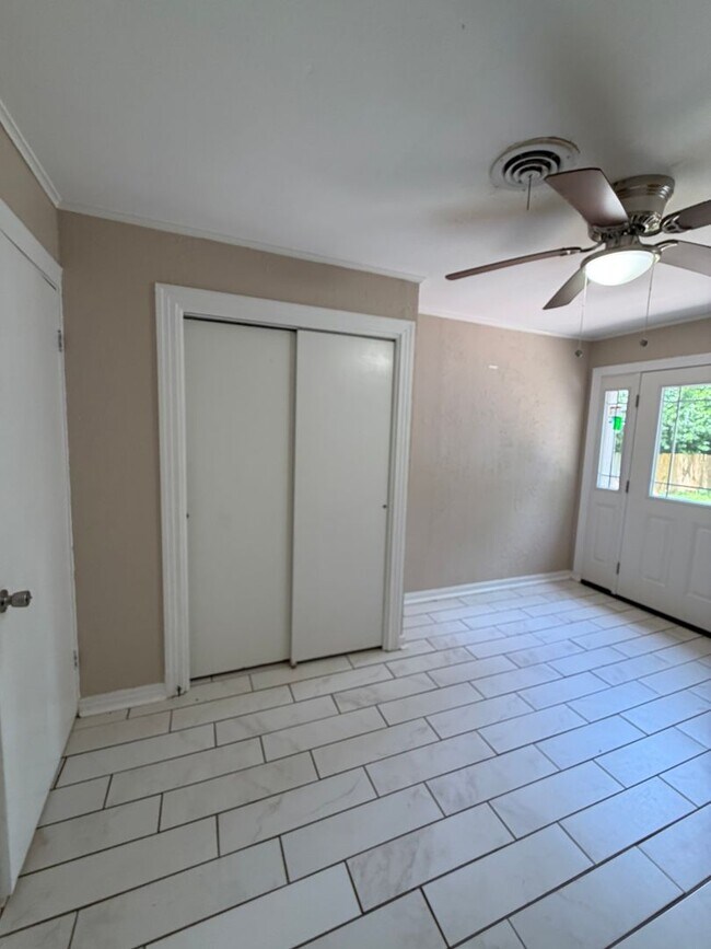 Building Photo - Updated brick home for lease near BAFB | Bossier City, LA 71112 | 3 bedrooms