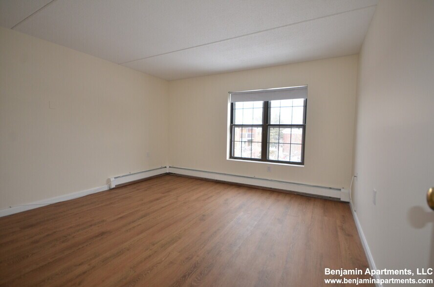 Building Photo - 767 Highland Ave