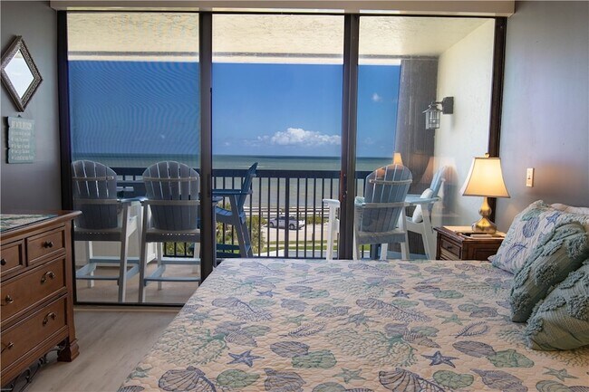 Building Photo - 4141 Ocean Dr