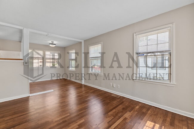 Building Photo - 1555 N Northeast Pkwy