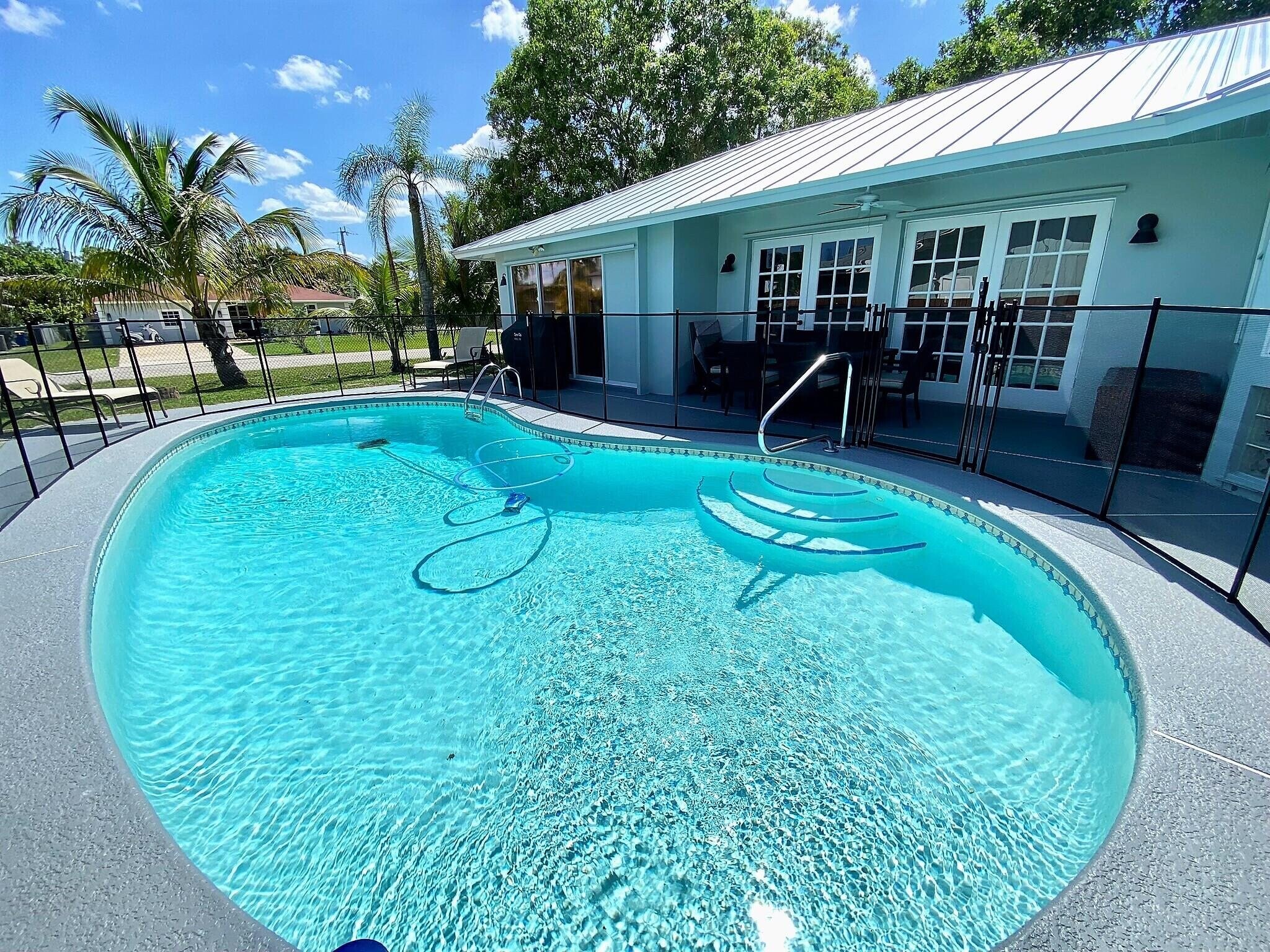 Building Photo - 3051 SW Earl Ave