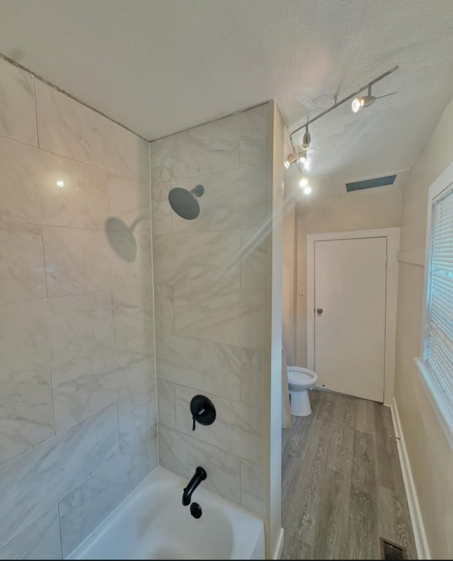 Building Photo - 2415 W Vermijo Ave