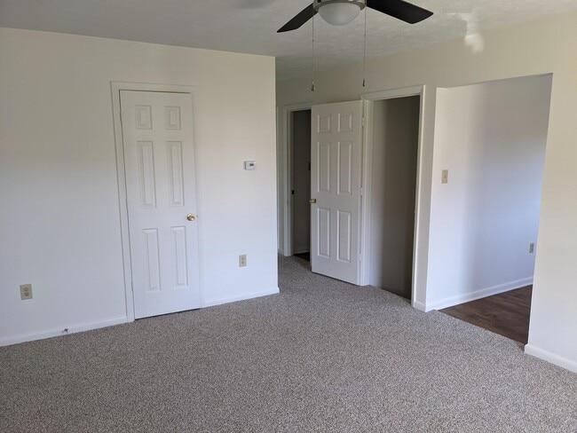 Building Photo - 258 Miller Dr