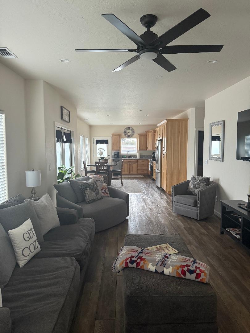 Building Photo - 1257 Q St