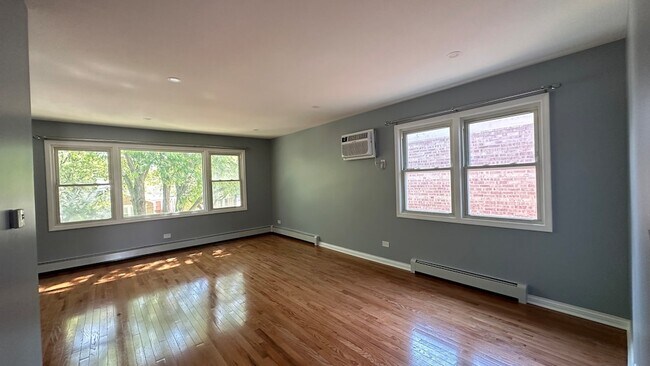 Building Photo - 5404 N Central Ave