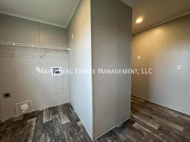 Building Photo - 153 F St
