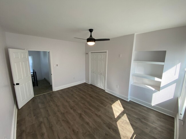 Building Photo - 1725 Monument St