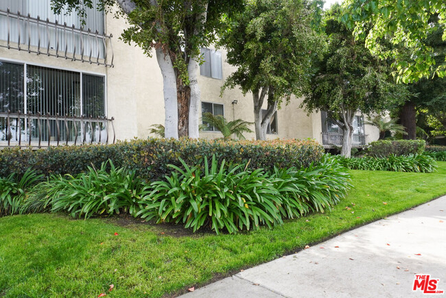 Building Photo - 12720 Burbank Blvd