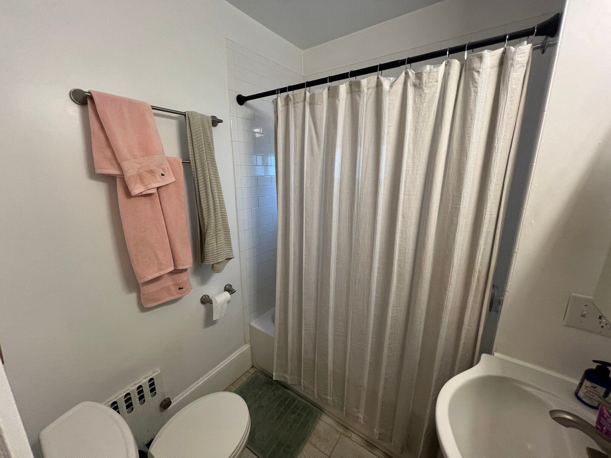 Building Photo - 44 Gorham St